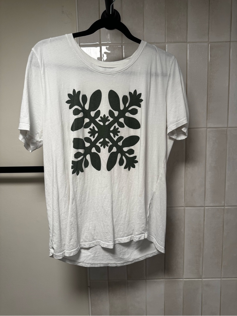 Lahaole Quilt Screen Tee